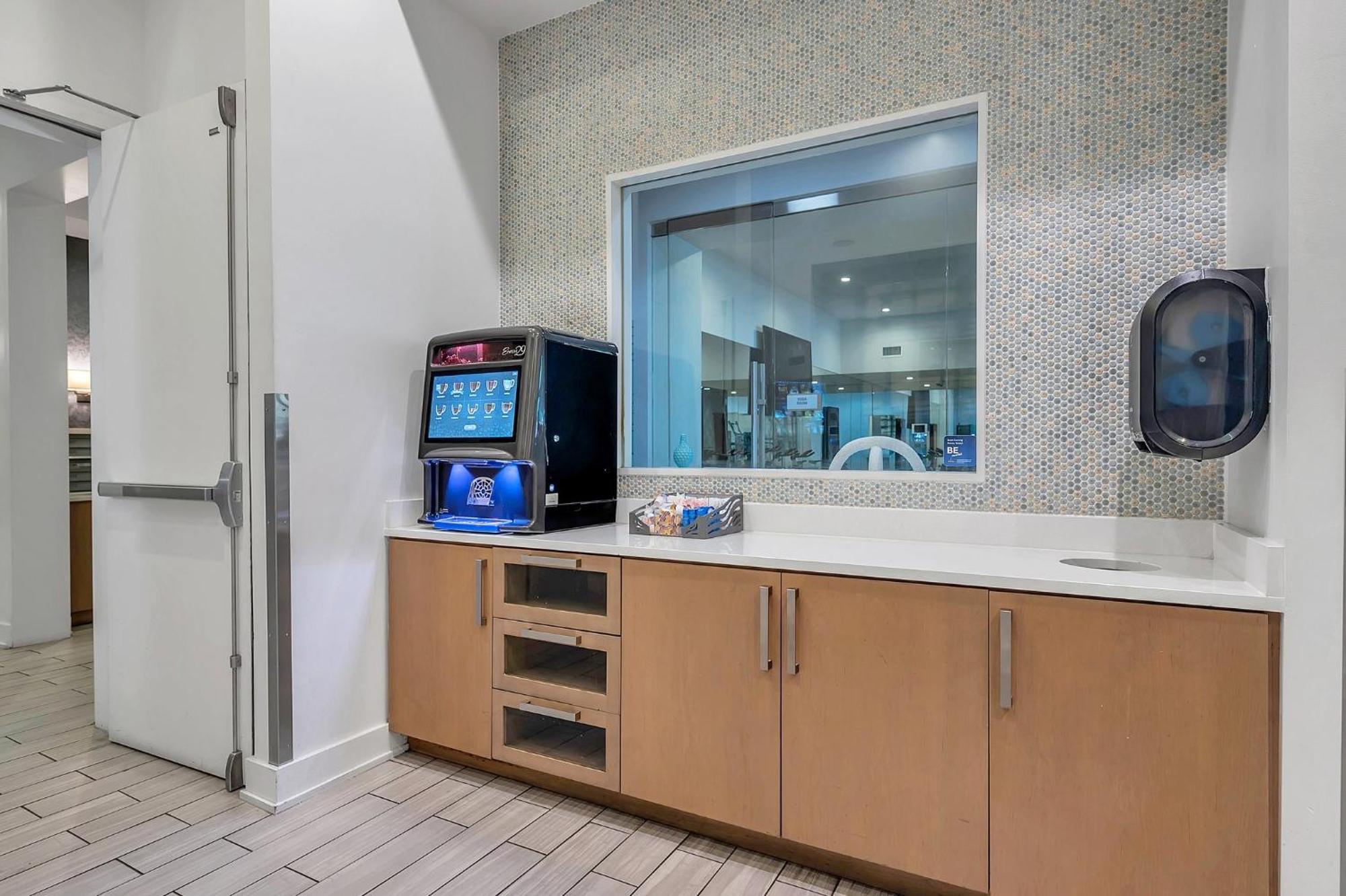 Luxury 1 Bedroom With Den Downtown Tampa Apt - City Views, Rooftop Pool, Workspace Ngoại thất bức ảnh